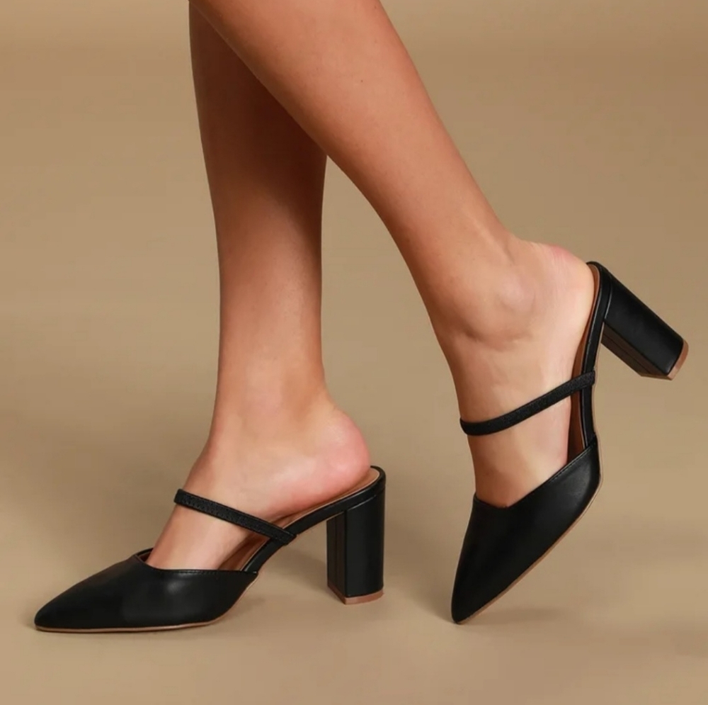 LULU'S BLACK POINTED TOE MULES